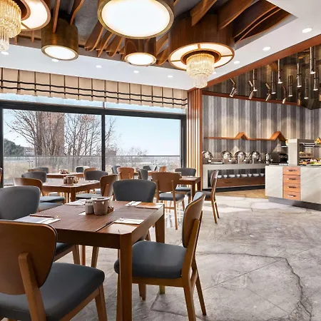 Tryp By Wyndham Topkapi Hotel