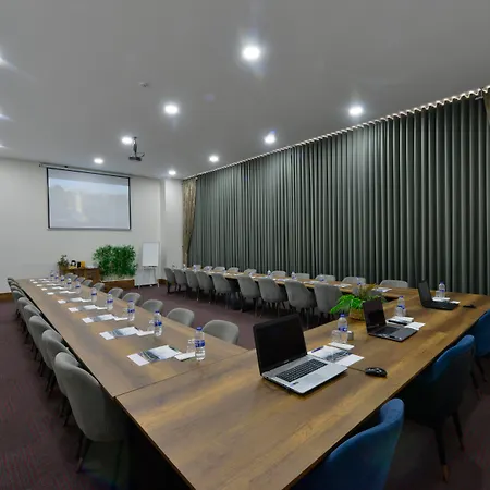Hidden Hills Airport 5* İstanbul