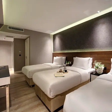 Dora Pera 4*