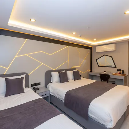 White Corner 3*