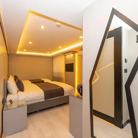 White Corner Hotel