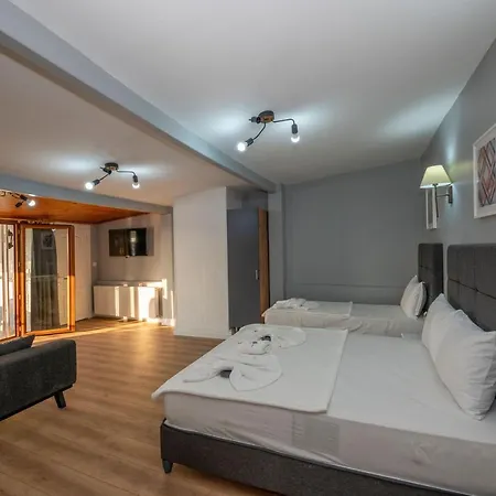 Butterfly Aparthotel 3*