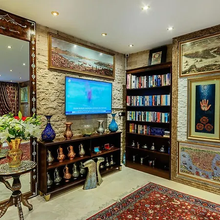 The Magnaura Palace Hotel 4*