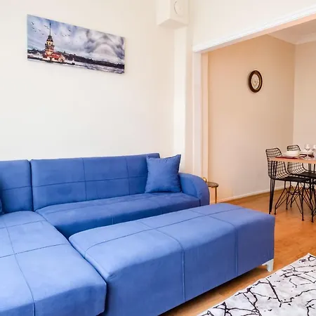 Cozy Flat With Central Location Near Golden Horn *