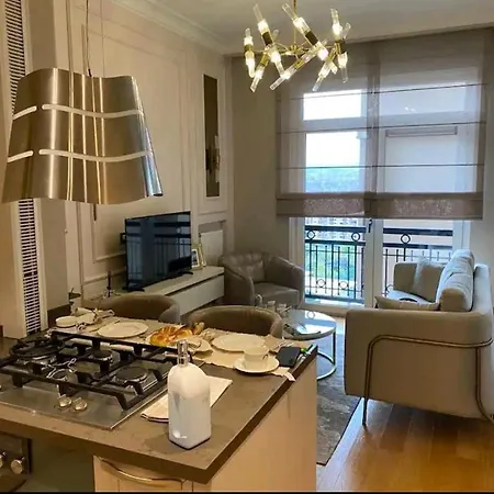 Apartment Emaar Square