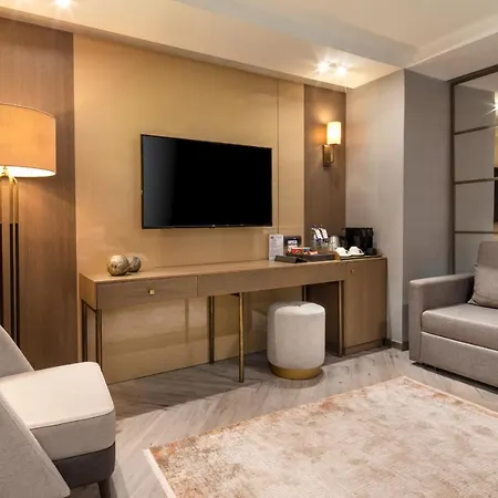 Mula Otel 5*