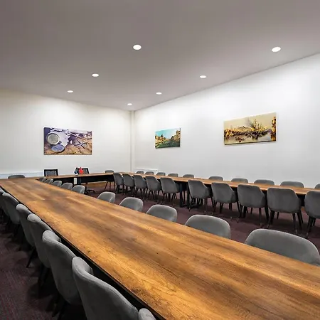 Otel Hidden Hills Airport 5*