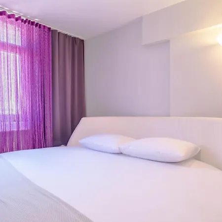Daire Colorful And Flat With Balcony In Kadikoy