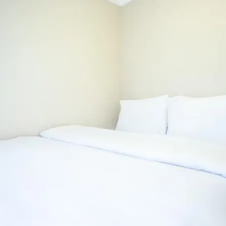 Peaceful Flat In The Heart Of Atasehir