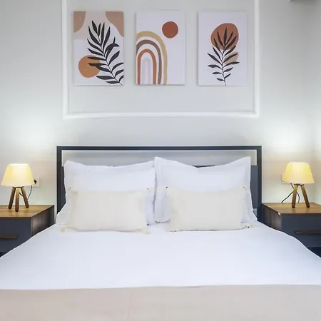 アパート Amazing Flat Near Metro With Balcony In Pendik