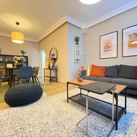 Chic Flat Near Shopping Malls In Sisli Apartment