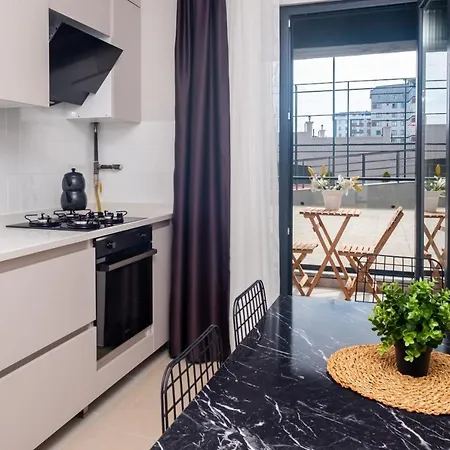 アパート Amazing Flat Near Metro With Balcony In Pendik イスタンブール