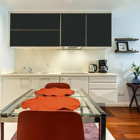 Cozy Flat Near Popular Attractions In Beyoglu Appartamento