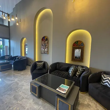 Agora Royal فندق *
