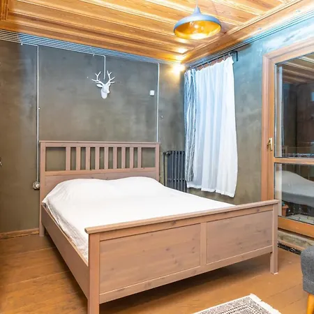 Historic House Surrounded By Attractions In Balat