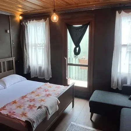 Historic House Surrounded By Attractions In Balat Holiday home