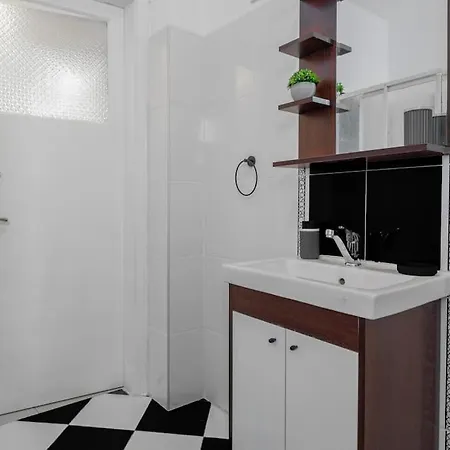 Spacious & Peaceful 2br Apt. W/ Balcony *
