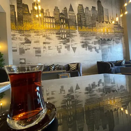 Agora Royal فندق *