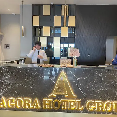 Agora Royal فندق *