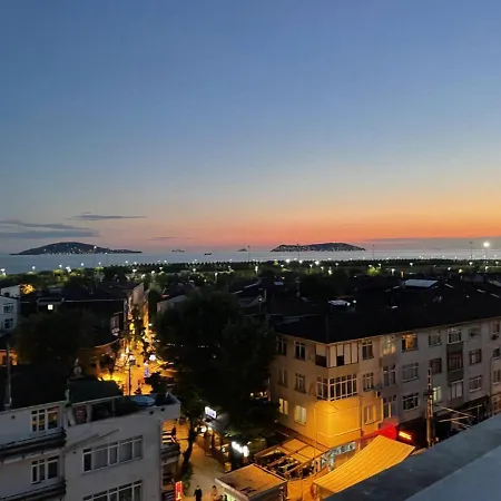 Sleek Flat Near Public Transportation In Maltepe * イスタンブール