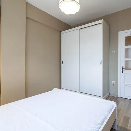 Lovely And Comfortable In Sisli Apartment Istanbul
