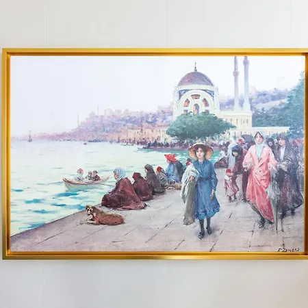 Daire Historical Flat With A Lovely Sea View In Beyoglu *