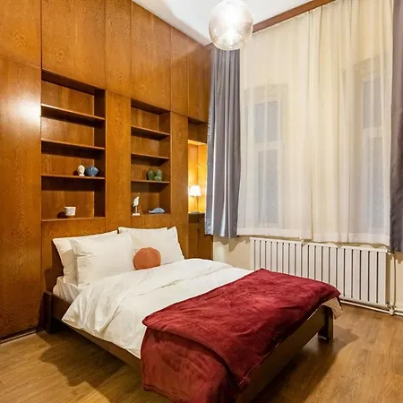 Daire Historical Flat With A Lovely Sea View In Beyoglu İstanbul