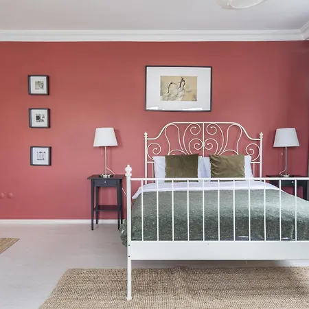 アパート Modern Flat With Balcony On Bagdat Street イスタンブール