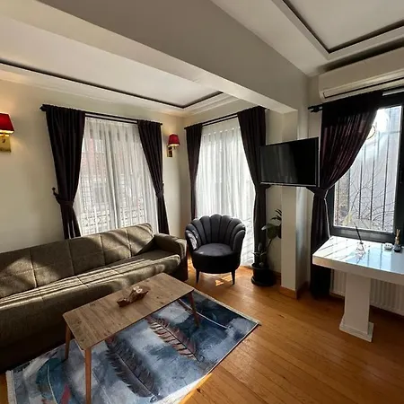 S.e.s. Taksim Apartment