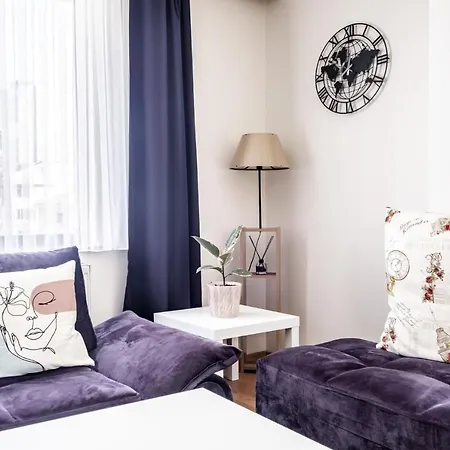Flat In Maltepe With Balcony Near Shopping Malls Daire İstanbul