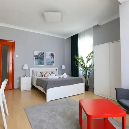 Apartment Amazing Flat Near Bagdat Street With Enticing Interior Design In Kadikoy *