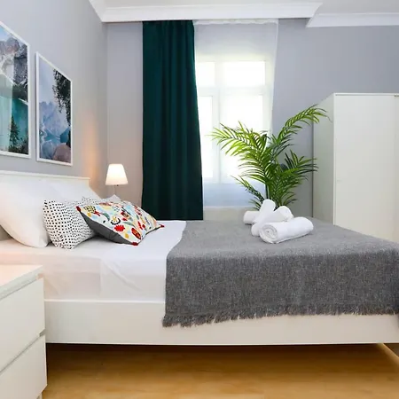 Amazing Flat Near Bagdat Street With Enticing Interior Design In Kadikoy Apartment Istanbul
