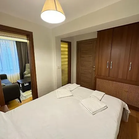 S.e.s. Taksim Apartment