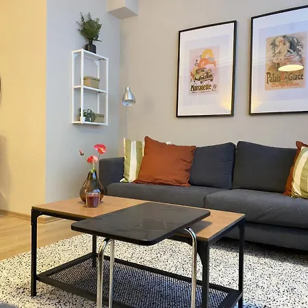 Chic Flat Near Shopping Malls In Sisli Apartment *