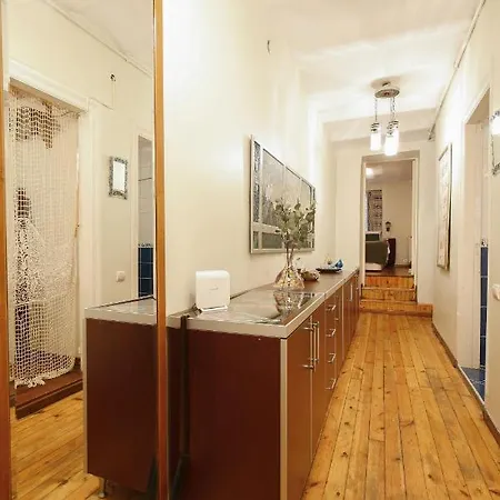 アパート Superb Flat With Backyard In Cihangir Beyoglu