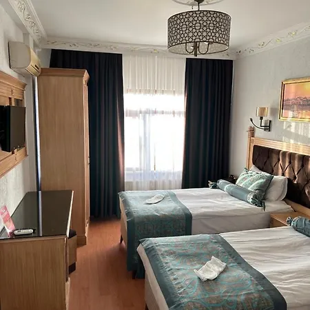 Hotel Blue Tuana Old City 3*