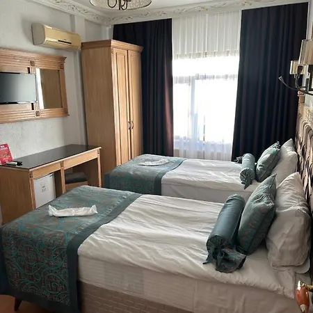 Blue Tuana Old City 3*