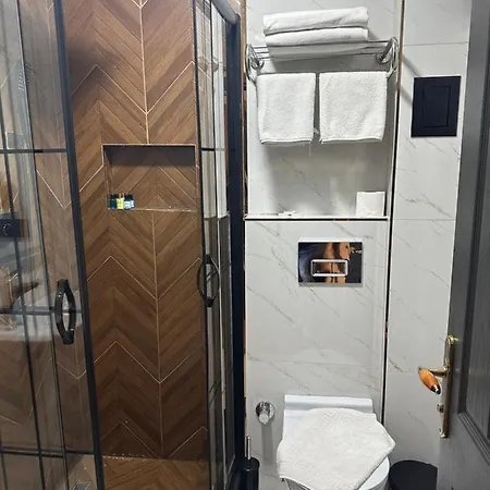 Hotel Blue Tuana Old City 3*