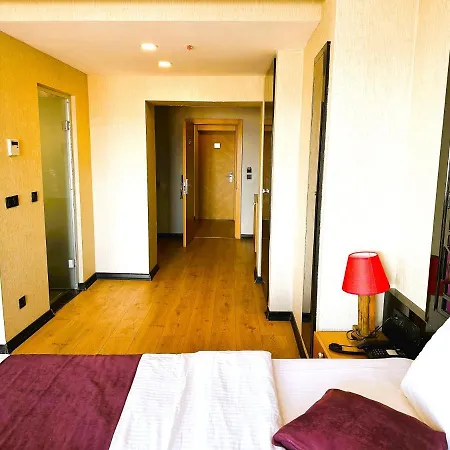Hotel Vvr 4*