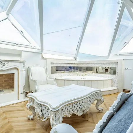 Apartman Exquisite In Historic Mansion In Beylerbeyi *