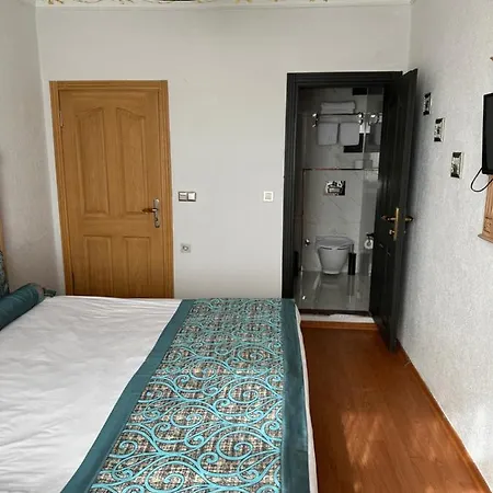 Blue Tuana Old City Hotel