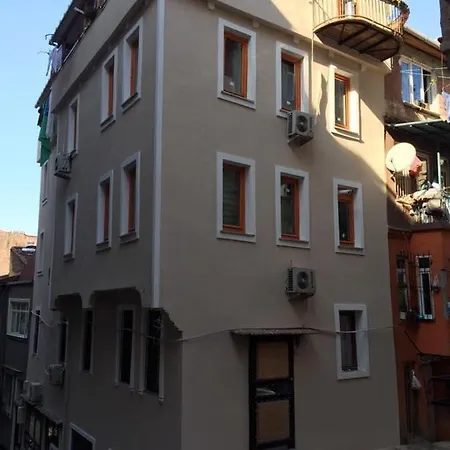 Nelly Istanbul