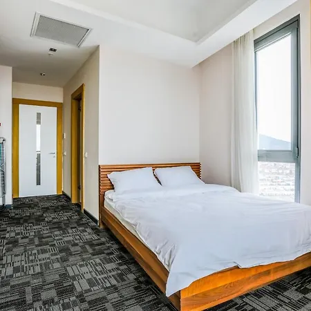 Daire Fully Furnished Flat With Security In Atasehir