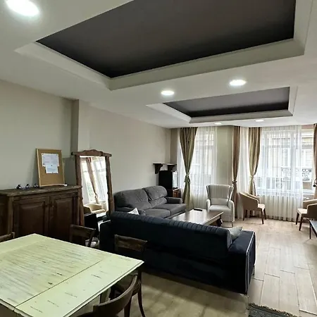 Lamartin Apartmán *