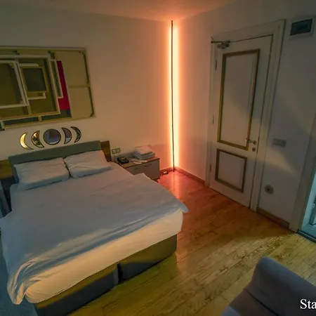 Puhu 2* İstanbul