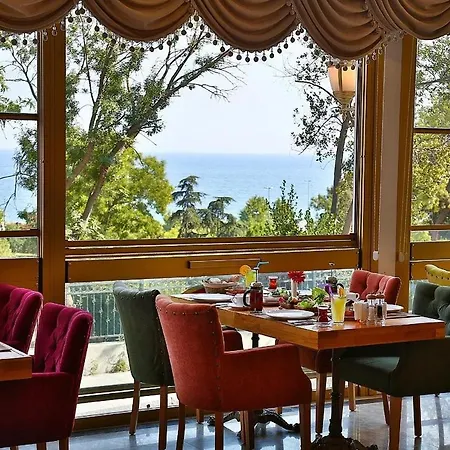 Hotel Emirhan Palace
