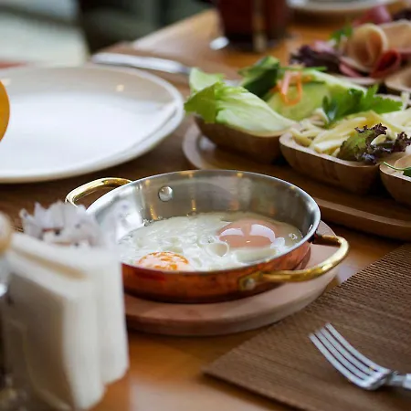 Hotel Emirhan Palace *