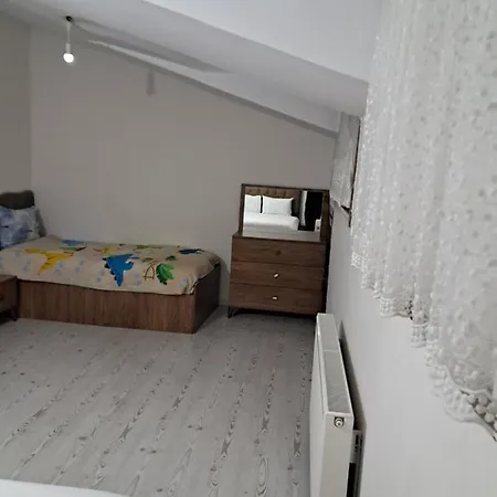 4,e Aksemsettin Mh Sari Abdullah Efendi Sk 11 N 1,2,3 Apartment *