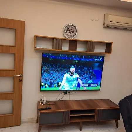 4,e Aksemsettin Mh Sari Abdullah Efendi Sk 11 N 1,2,3 Istanbul
