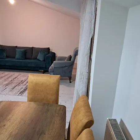 4,e Aksemsettin Mh Sari Abdullah Efendi Sk 11 N 1,2,3 Apartment Istanbul